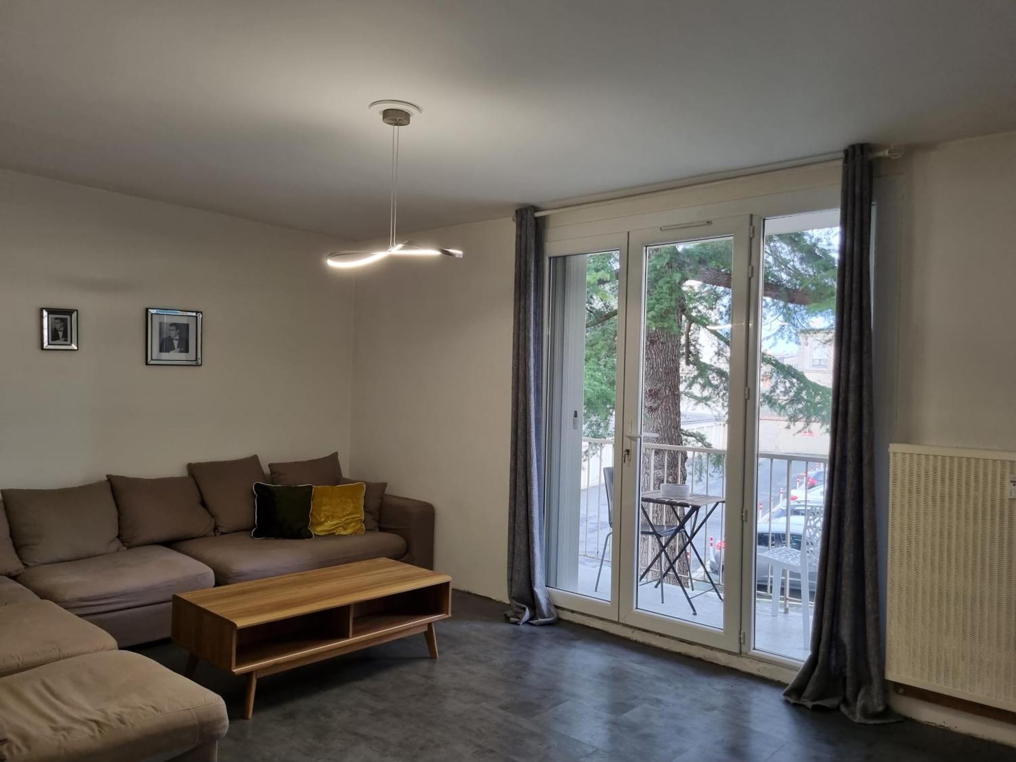 Cathedrale, Champagne Near, Park And Stores Close Apartment *